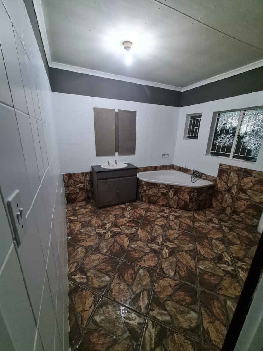 3 Bedroom Property for Sale in Roosheuwel North West